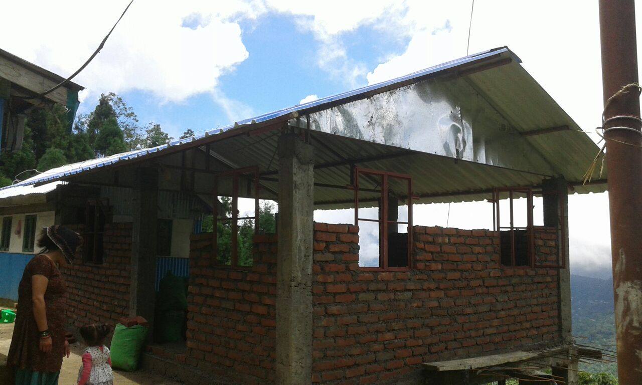 Khambu house under construction at Bhalutar