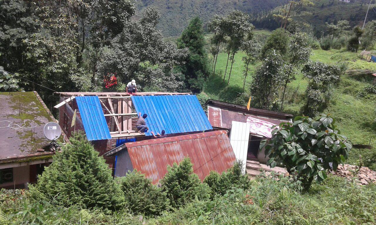 Khambu house under construction at Ratomate